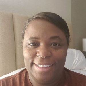 Meet your Posher, Corina